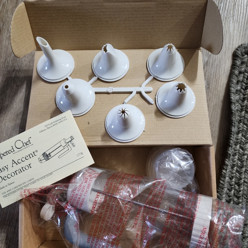 This is an Easy accent decorator great to use for  making entertainment trays